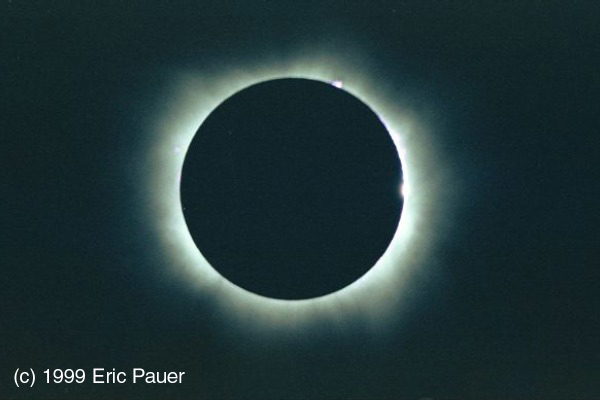 Last bit of diamond ring at second contact